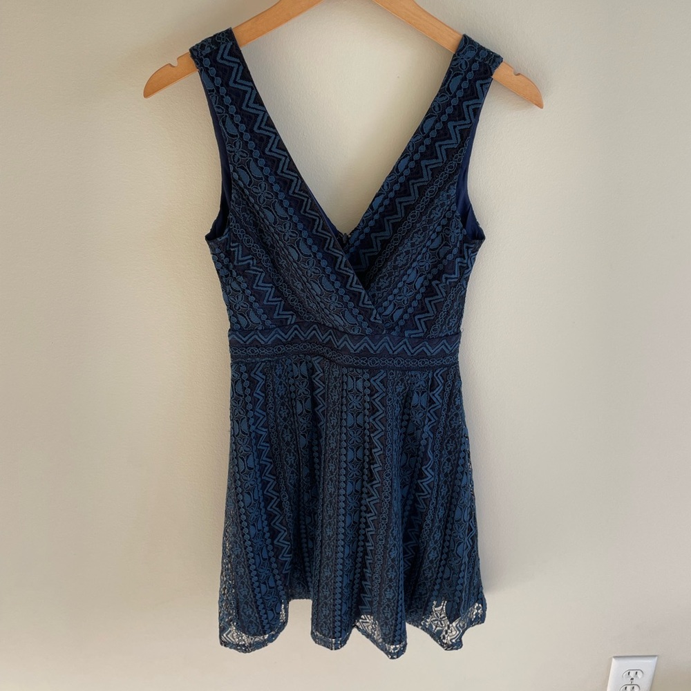 Size XS Lulus Navy Blue Lace Sleeveless Mini Dress